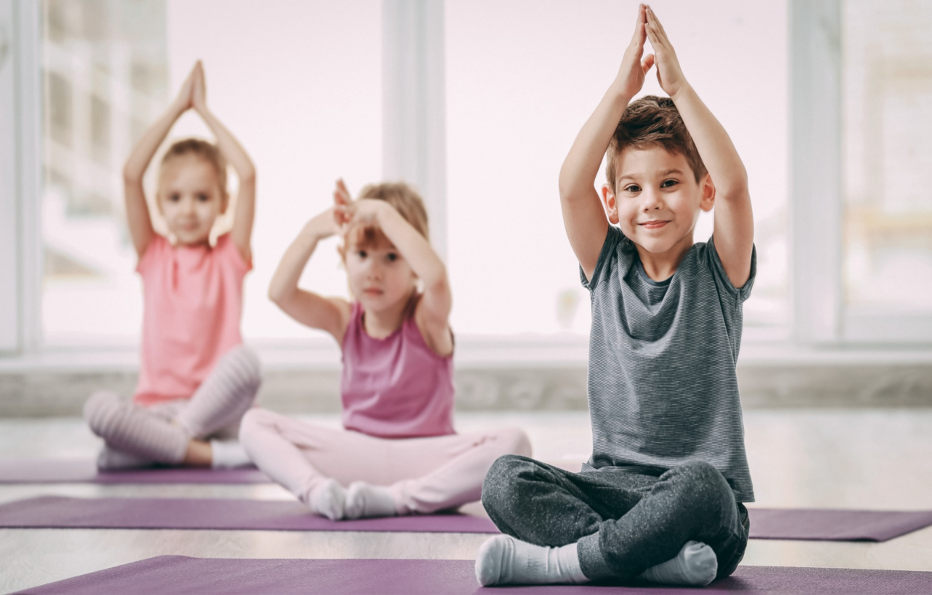 s'amuser avec le yoga